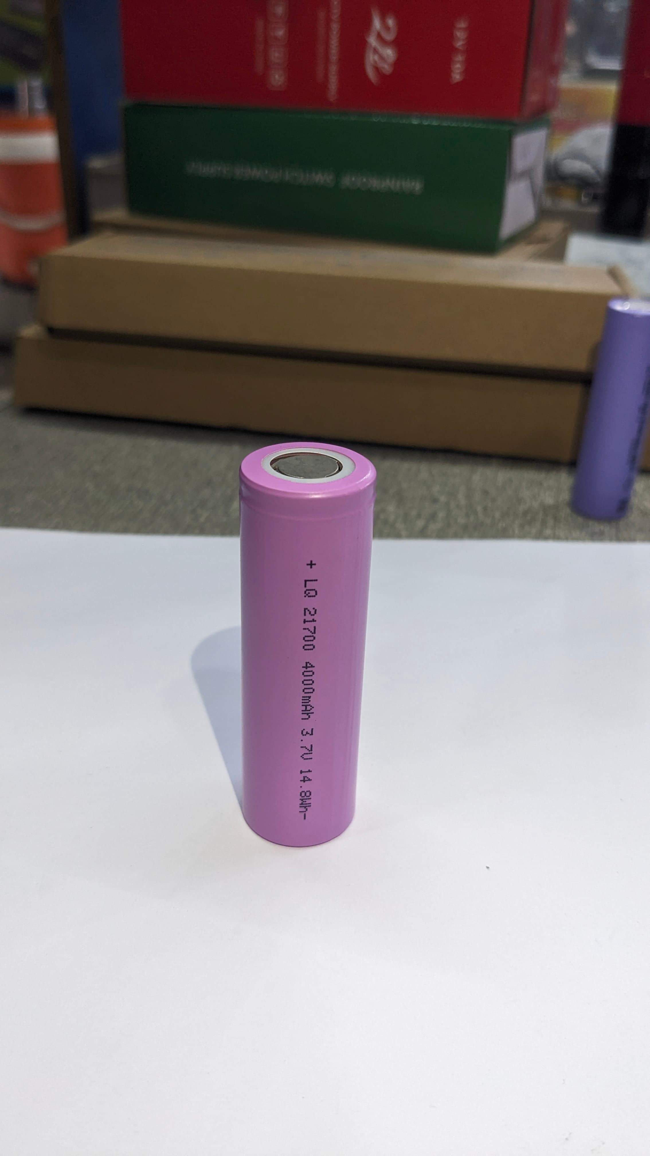 LQ 21700 4000mAh 3.7V High-Drain Li-ion Cell photo