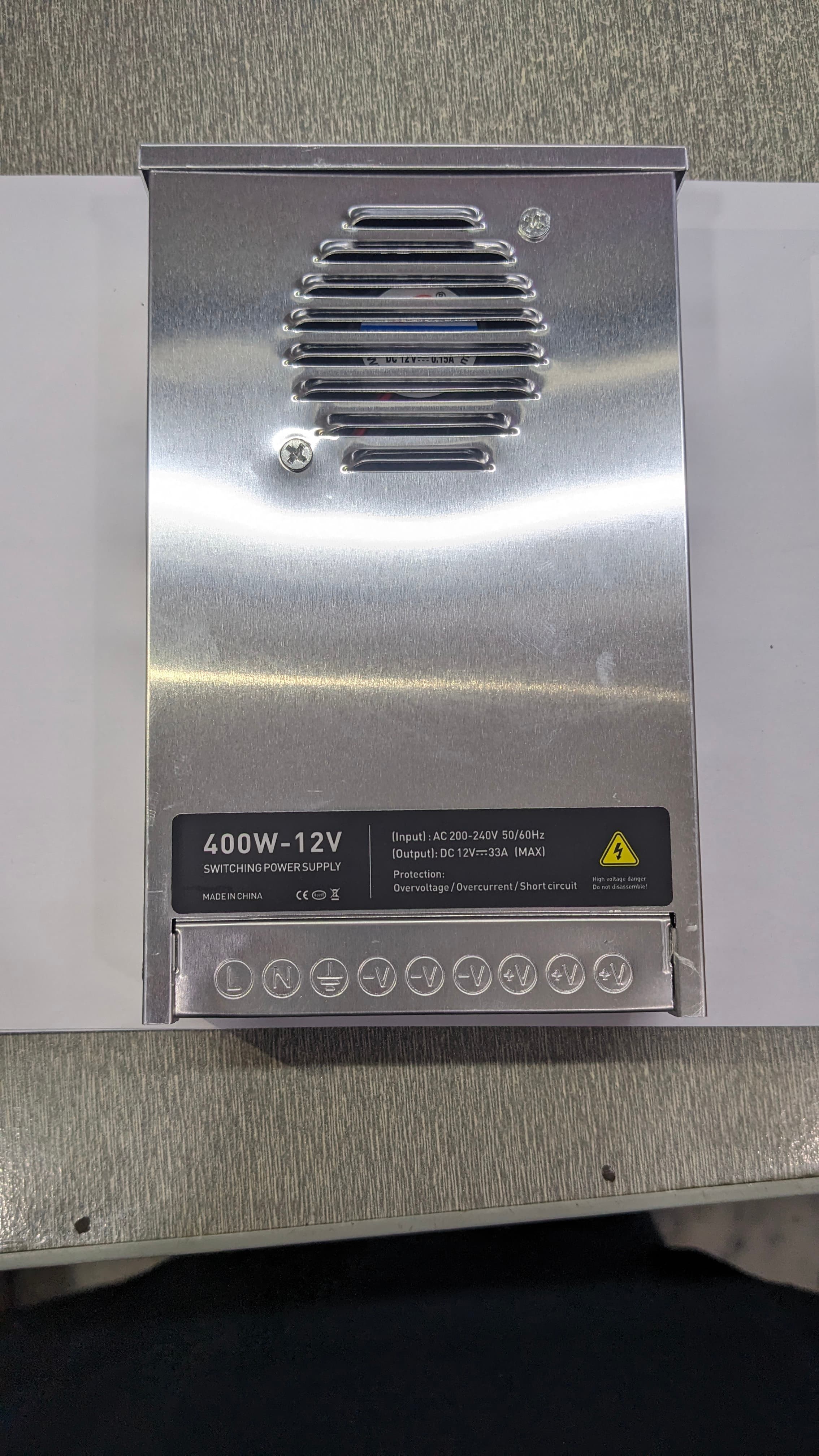 12V 400W Power Supply photo