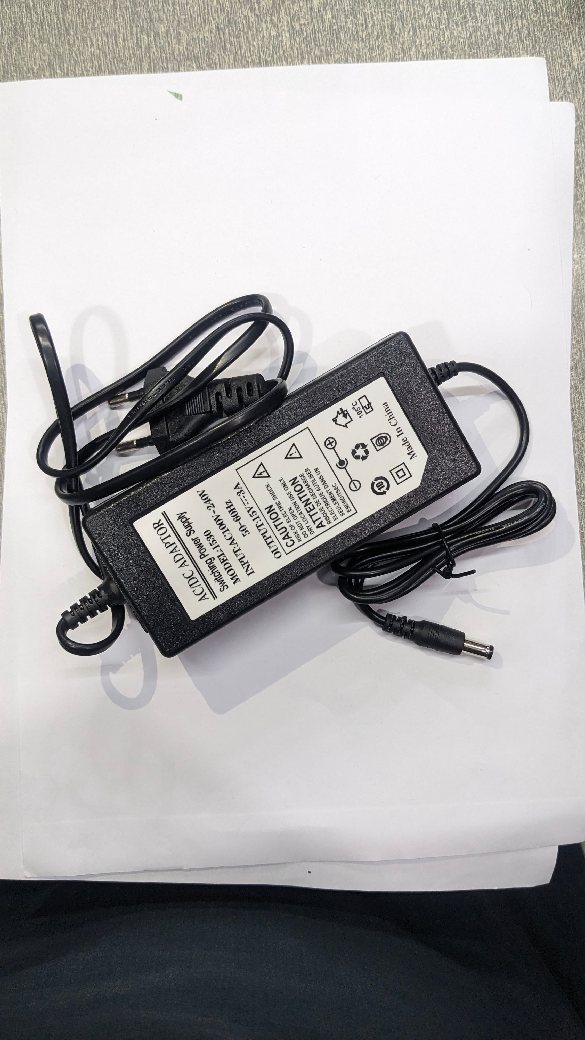AC/DC Switching Power Adapter (15V 3A) photo